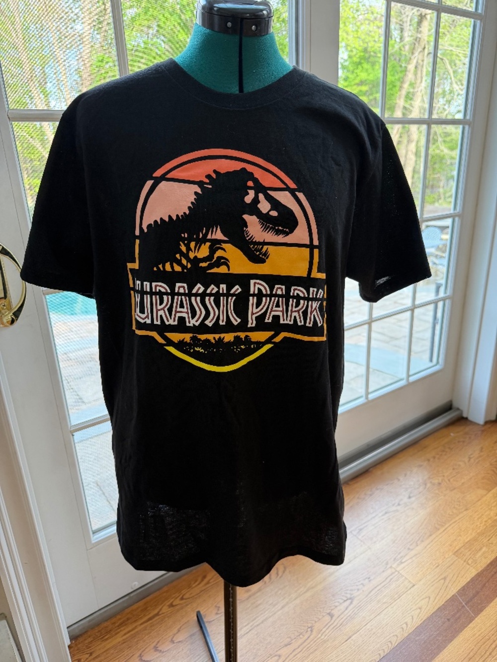 Jurassic Park Black T-Shirt Size Large Pop Culture